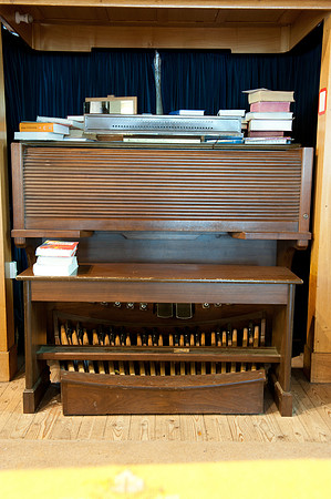 organ in chancel (May 2019)